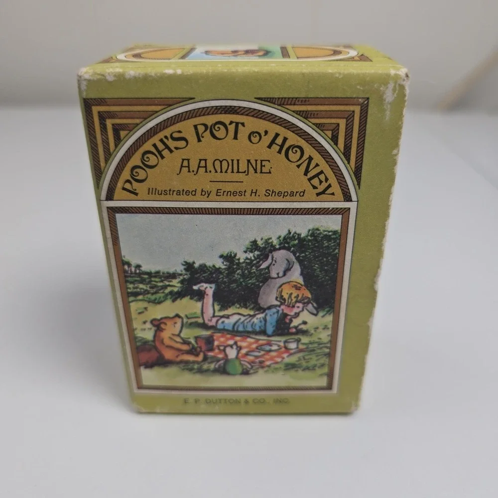 Vintage Winnie the Pooh Miniature Book Boxed Set 4 Milne 1968 HC w/ Sleeve